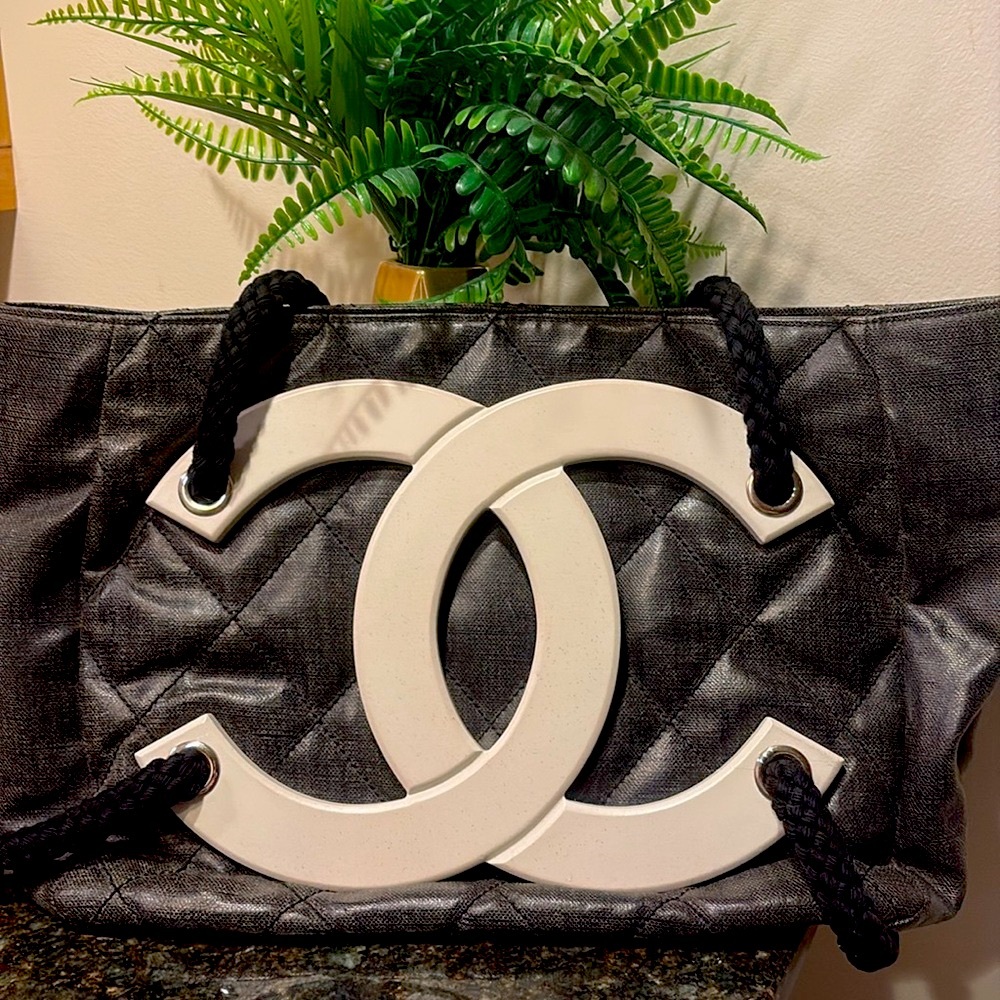 💎 Chanel LIMITED condition RARE Cruise Yacht Line 2008 large tote CC logo + COA